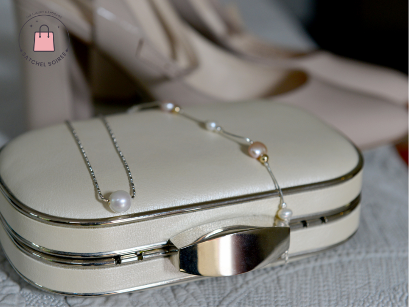 How To Accessorize Your Bag in Right Away